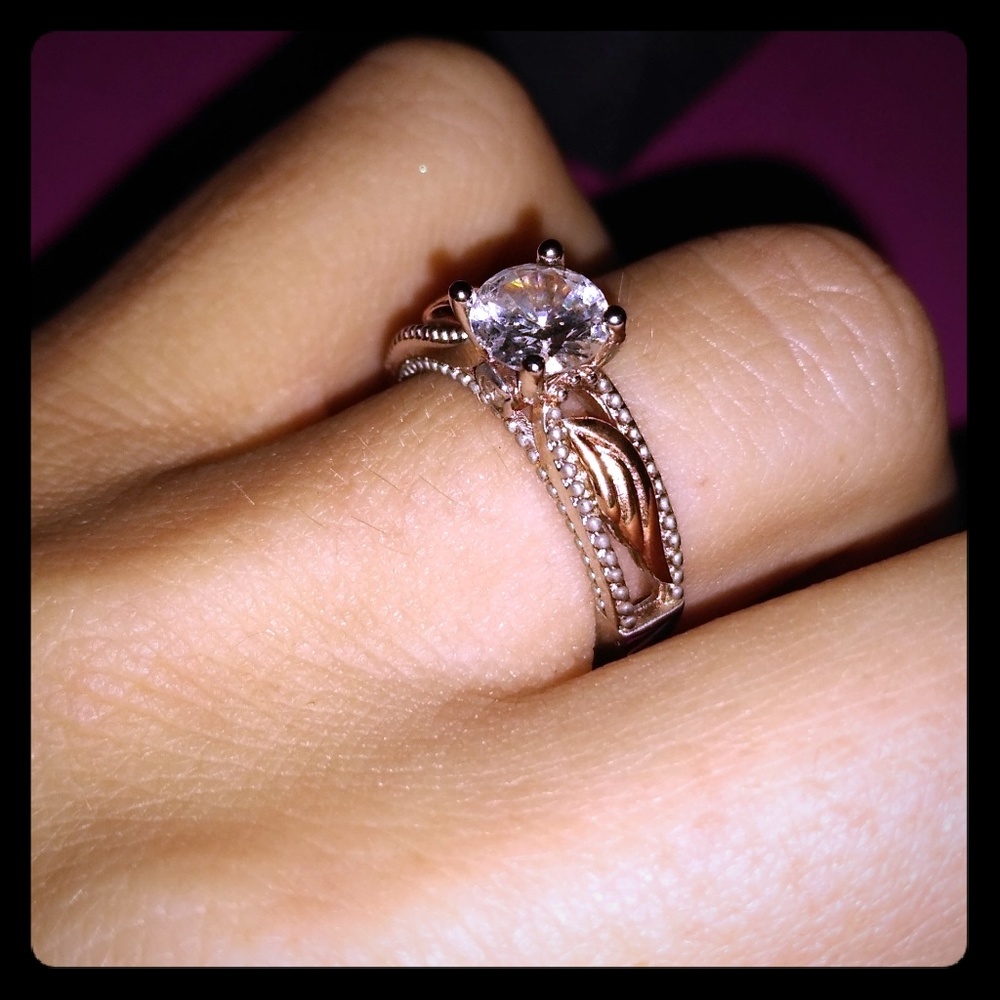 Beautiful wings ring